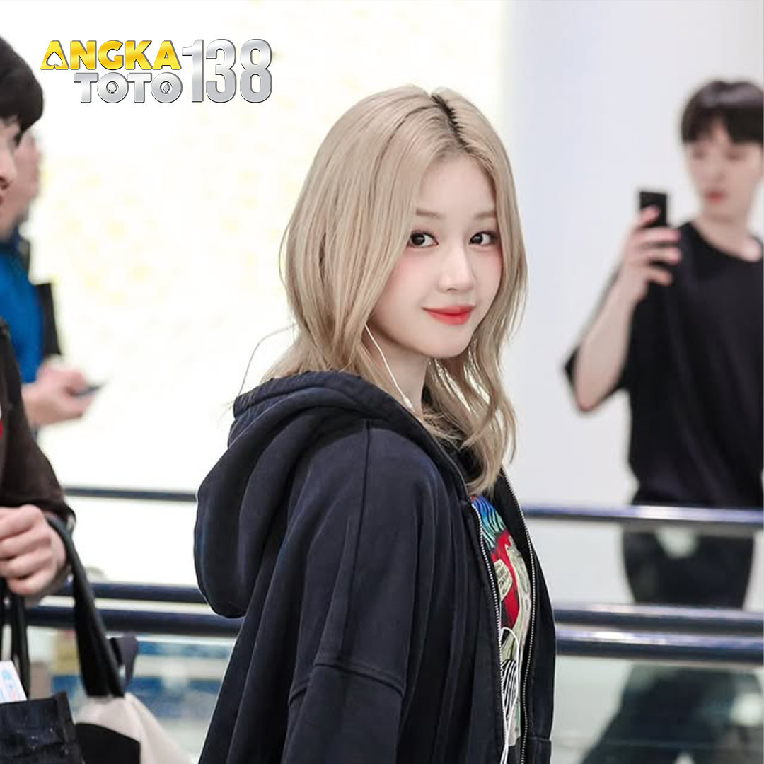 ANGKATOTO138 - Daftar Situs Slot Deposit Dana & Slot Deposit OVO Terbaik 2026 image 1